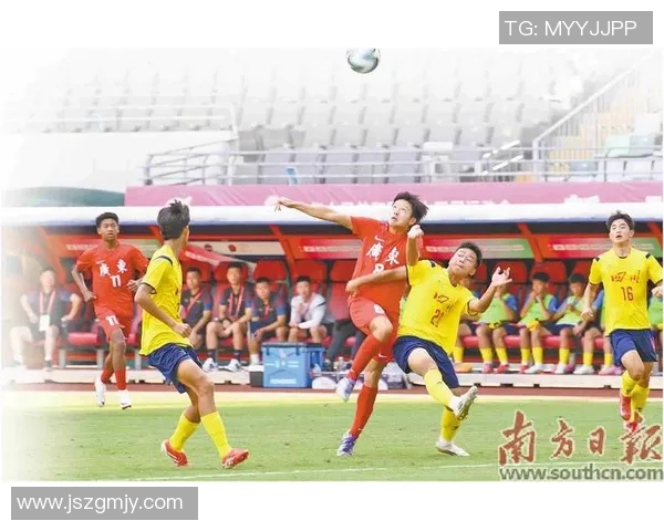 全球足球联赛竞争激烈顶级球队纷纷角逐冠军争夺战展现精彩赛事风云