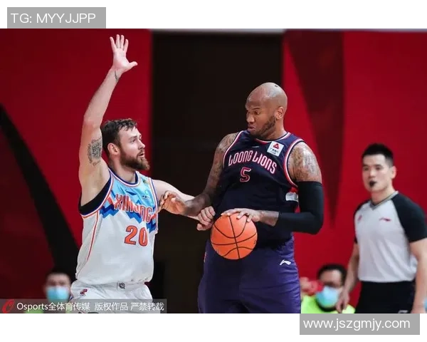 武汉三镇与成都蓉城激战正酣 谁能在关键对决中笑到最后