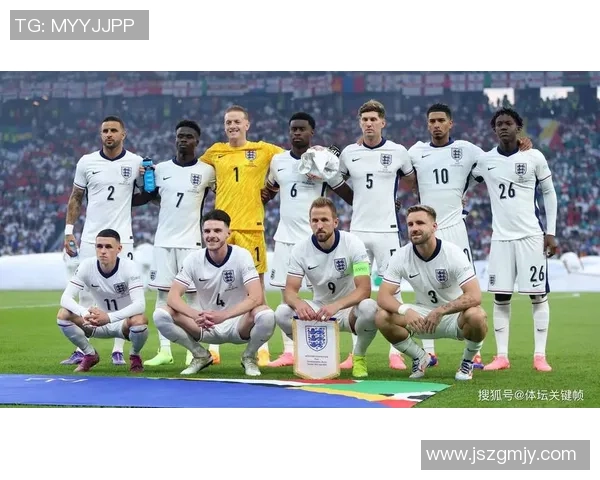 世界杯激情四溢各国球队争辉赛场英雄谱写新的传奇故事